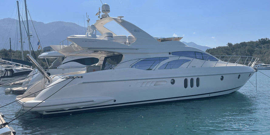 Azimut 62