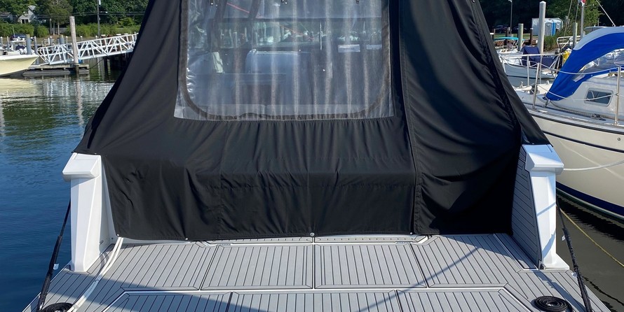 Cruisers Yachts 38 Express