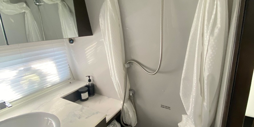 Cruisers Yachts 38 Express