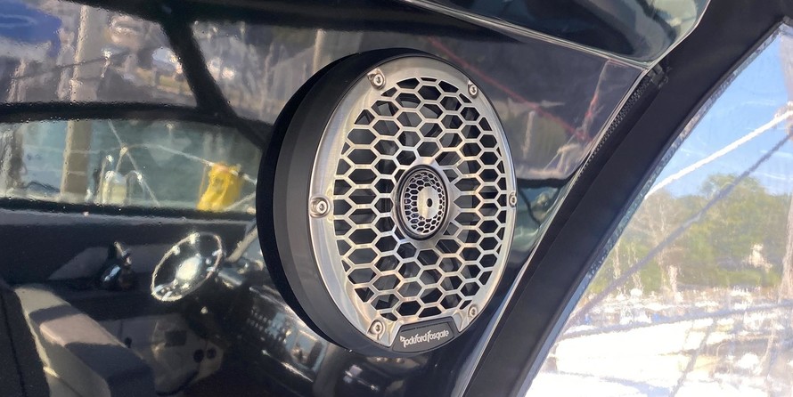 Cruisers Yachts 38 Express