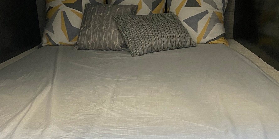 Cruisers Yachts 38 Express