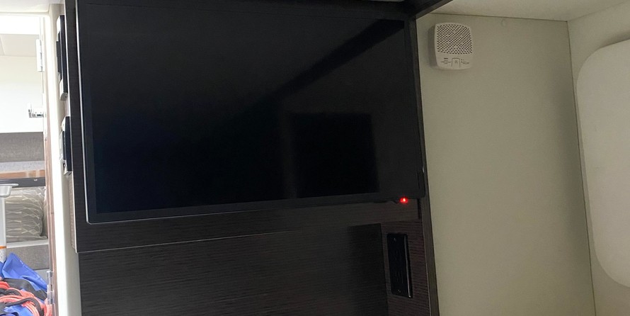 Cruisers Yachts 38 Express