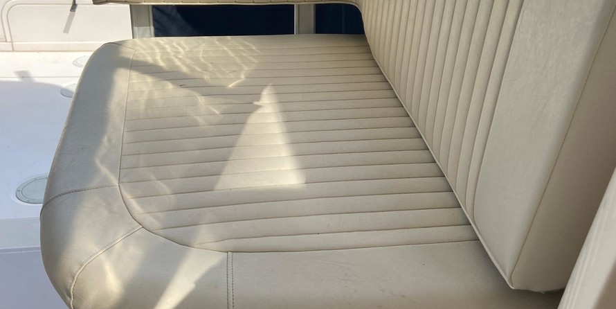 Grady-White Marlin 300