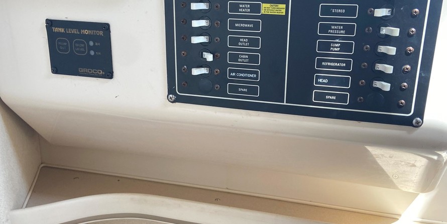 Grady-White Marlin 300