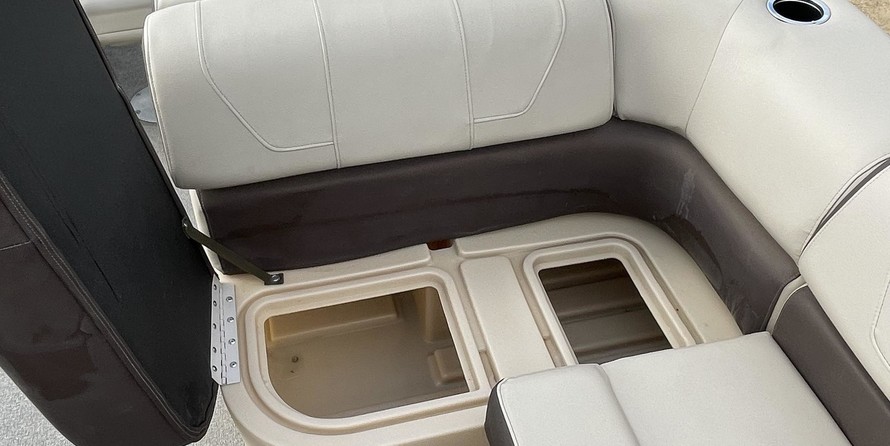 Sun Tracker Fishin Barge 24 XP3