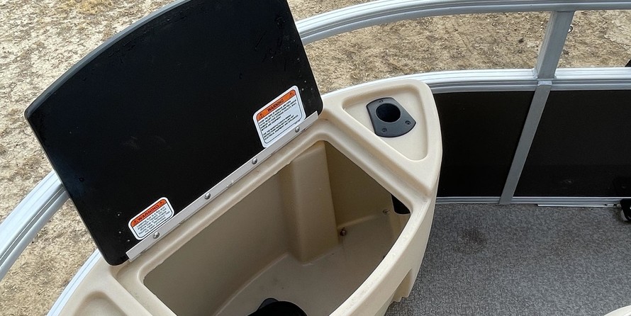 Sun Tracker Fishin Barge 24 XP3