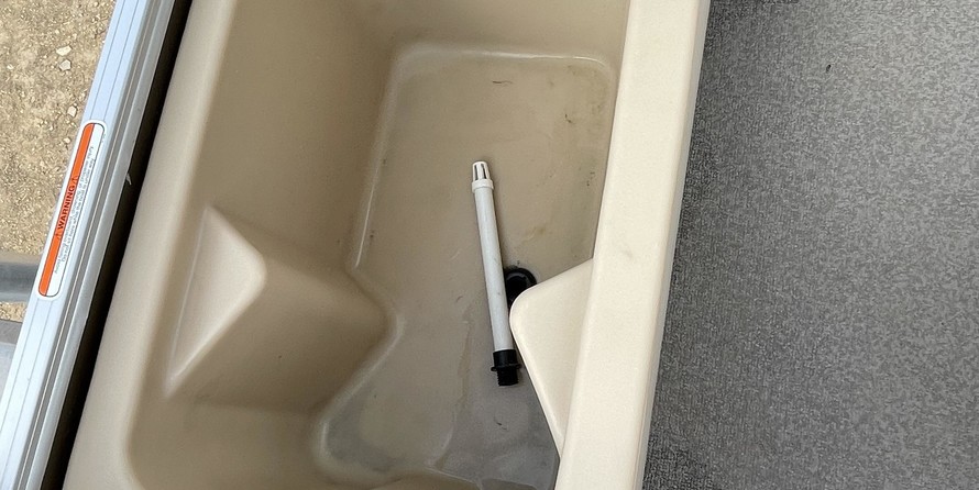 Sun Tracker Fishin Barge 24 XP3