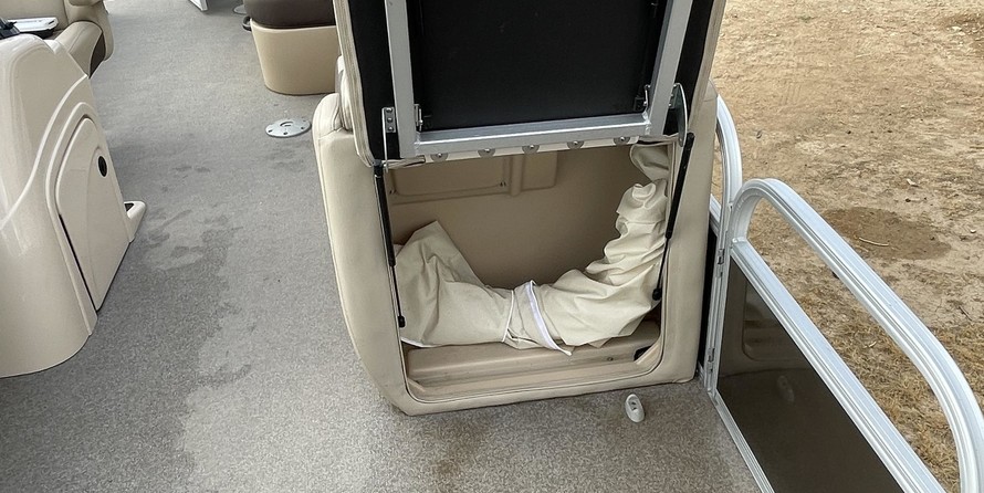 Sun Tracker Fishin Barge 24 XP3