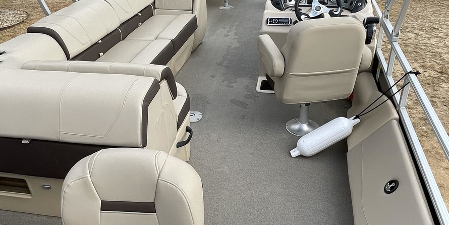 Sun Tracker Fishin Barge 24 XP3