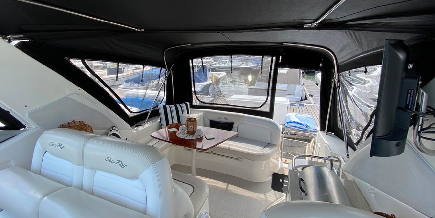 Sea Ray 330 Sundancer