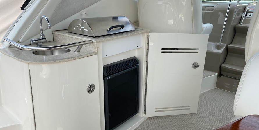 Sea Ray 330 Sundancer