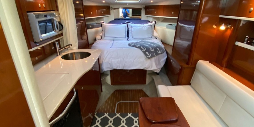 Sea Ray 330 Sundancer