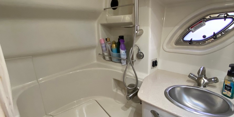 Sea Ray 330 Sundancer