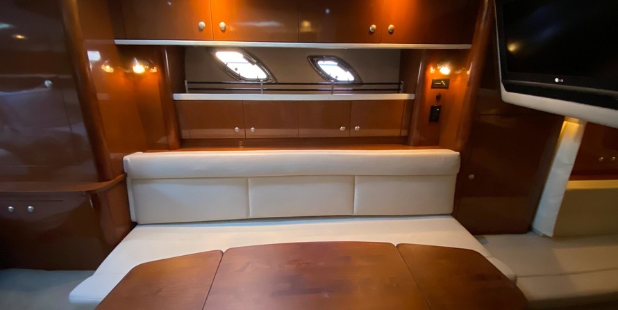 Sea Ray 330 Sundancer