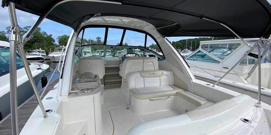 Sea Ray 330 Sundancer