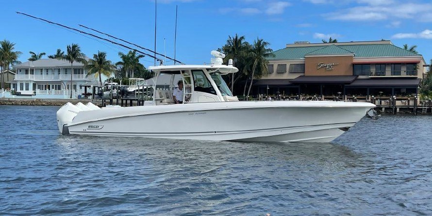 Boston Whaler 350 Outrage