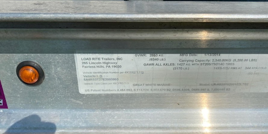 Grady-White Freedom 205