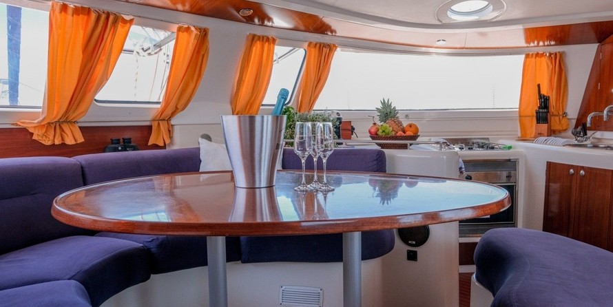 Fountaine pajot belize 43