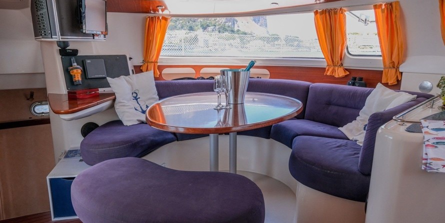 Fountaine pajot belize 43