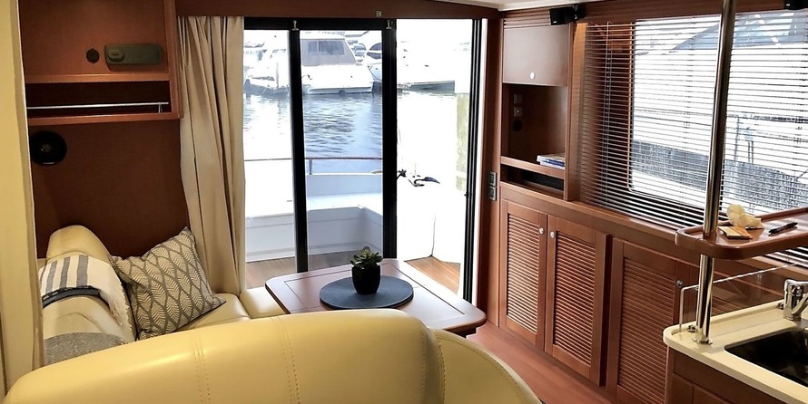 Beneteau Swift Trawler 44