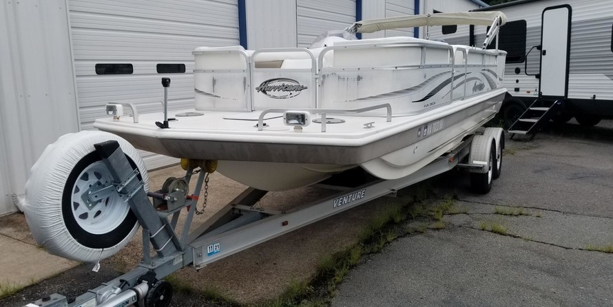 Hurricane fundeck 232