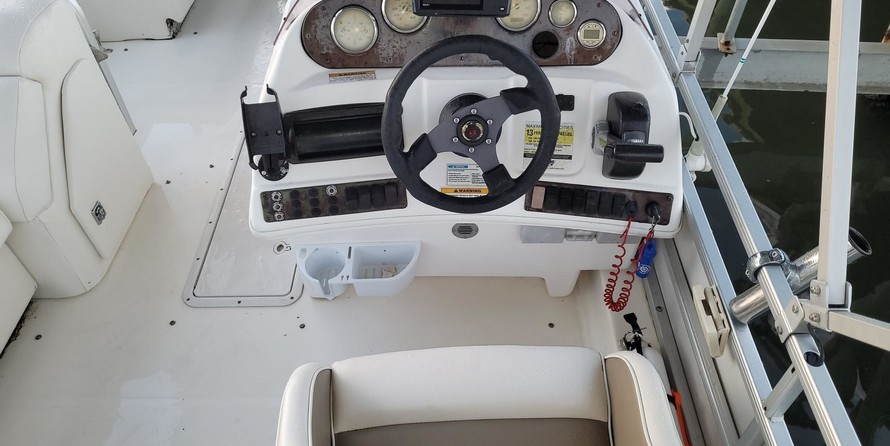 Hurricane fundeck 232