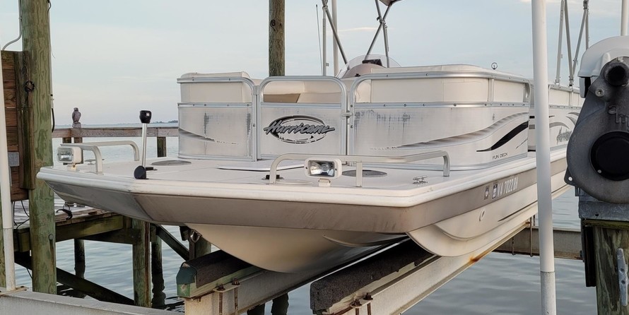 Hurricane fundeck 232