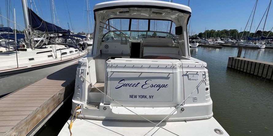 Sea ray 390 express cruiser