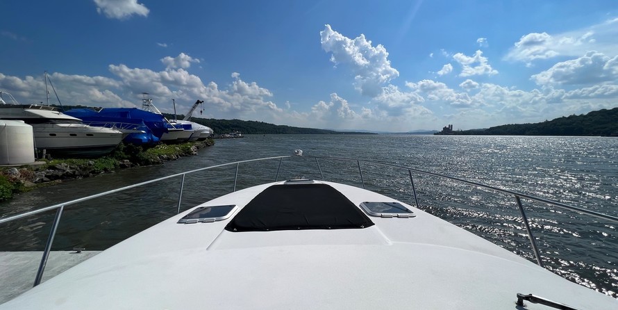 Sea ray 390 express cruiser