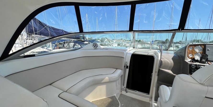 Sea ray 390 express cruiser