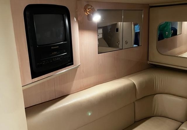 Sea Ray 410 Sundancer