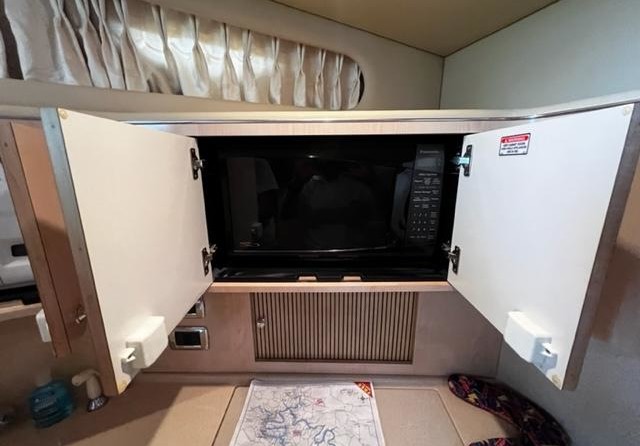 Sea Ray 410 Sundancer