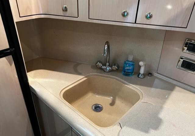 Sea Ray 410 Sundancer