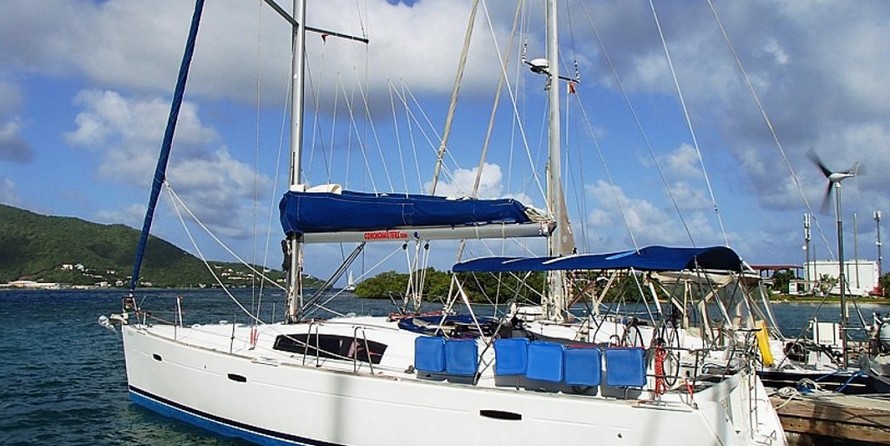 Beneteau Oceanis 43