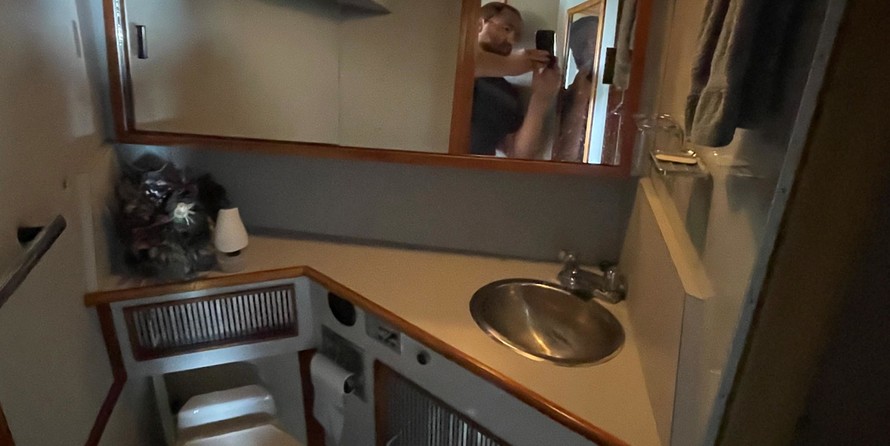 Sea ray 390 express cruiser