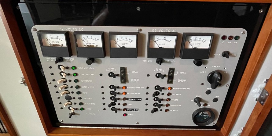 Sea ray 390 express cruiser