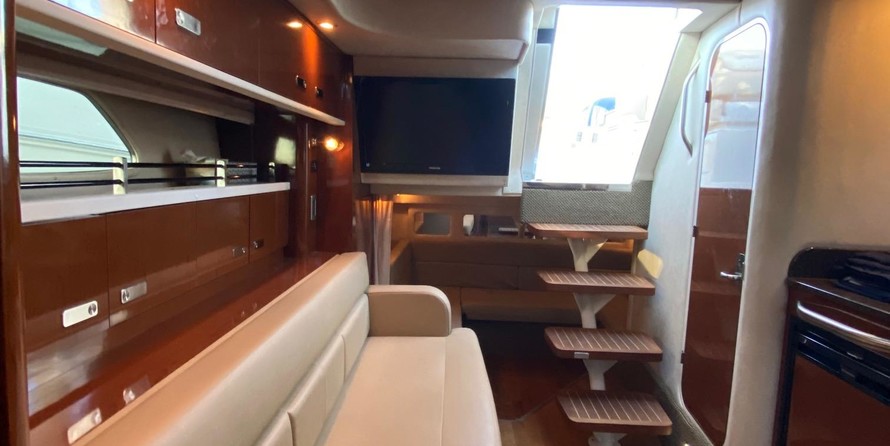 Sea Ray 350 Sundancer