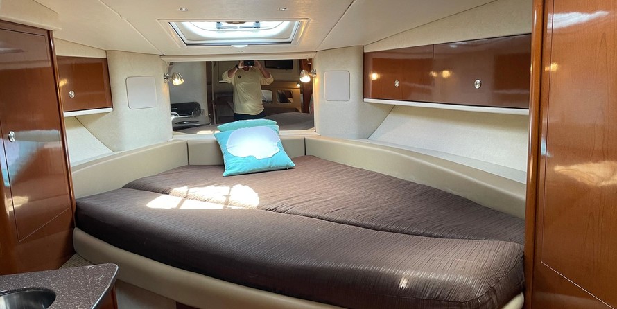 Sea Ray 330 Sundancer