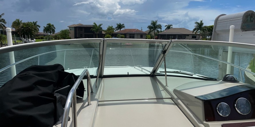 Sea Ray 330 Sundancer