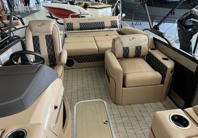 60 x 16 tri-toon passenger vessel