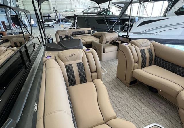 60 x 16 tri-toon passenger vessel