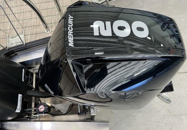 60 x 16 tri-toon passenger vessel