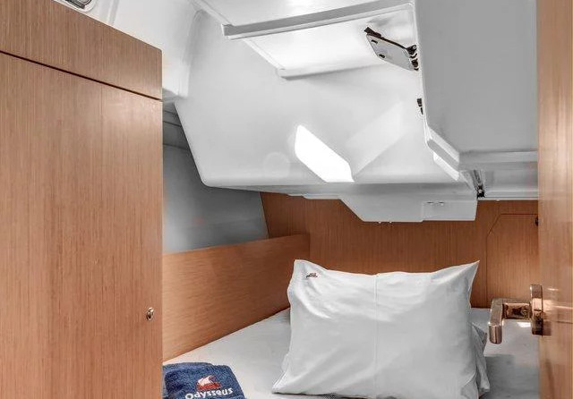 Beneteau Oceanis 38.1