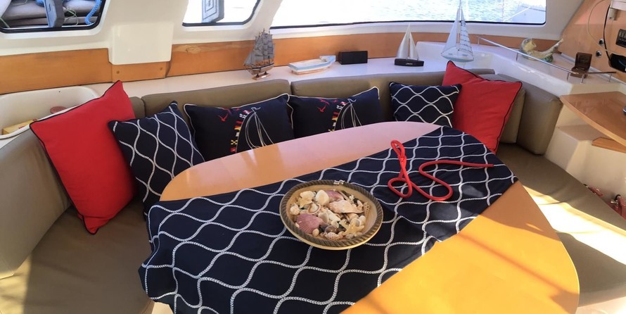 Fountaine Pajot Lavezzi 40