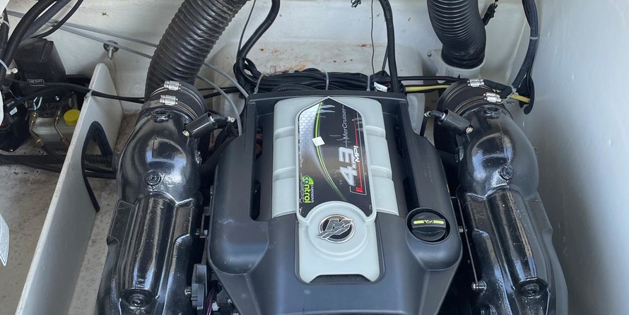 Bayliner VR5 BOWRIDER