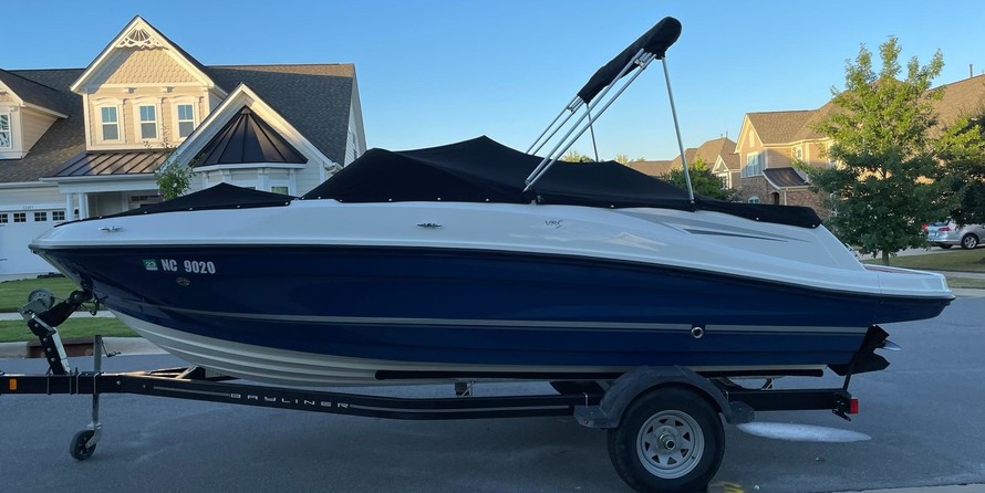 Bayliner VR5 BOWRIDER