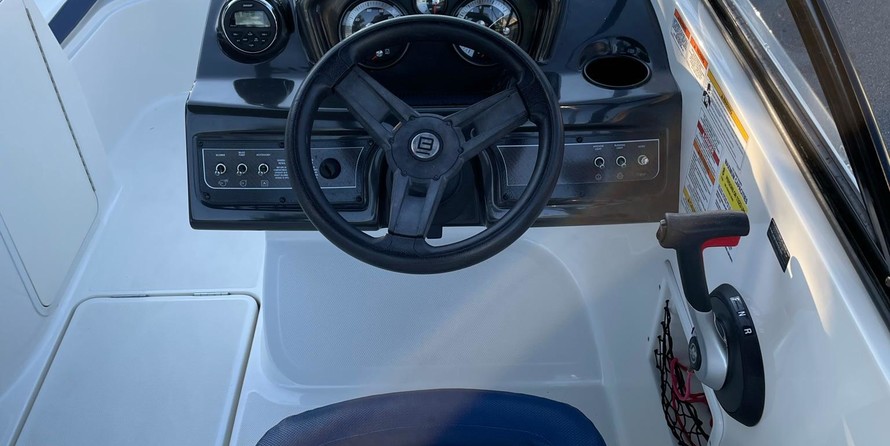 Bayliner VR5 BOWRIDER
