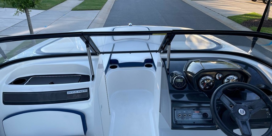 Bayliner VR5 BOWRIDER