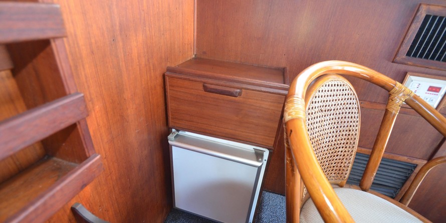 Chris-Craft Commander 44