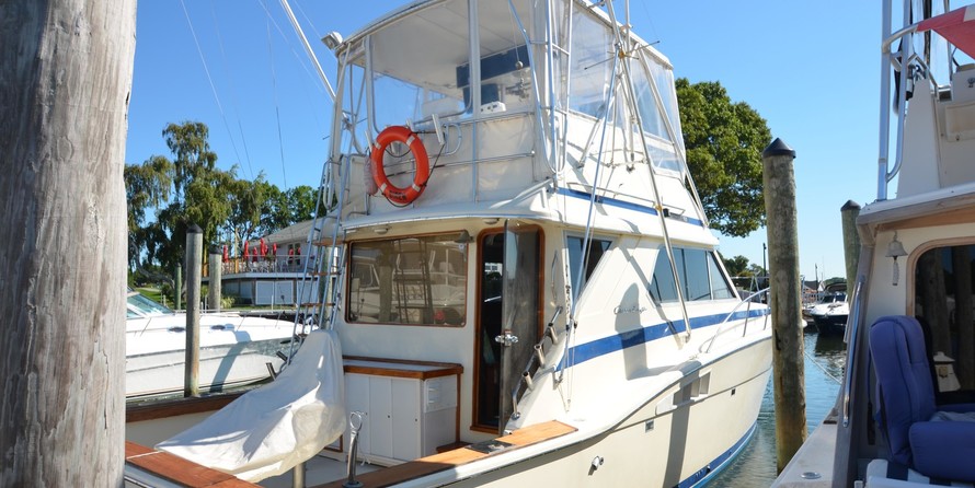 Chris-Craft Commander 44